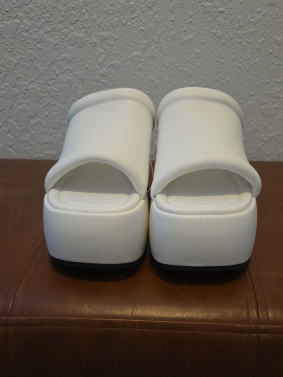 wild fable Shoes - Wild Fable White Platform Slide Sandals